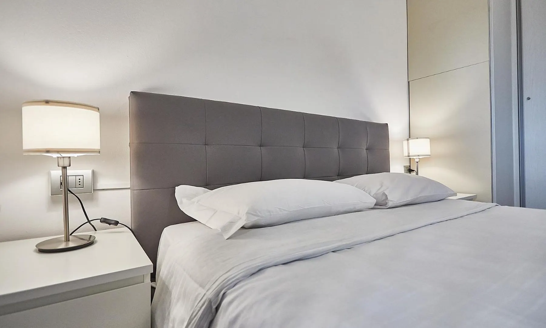 Moderno Trilocale Moscova Brera Apartment Milan Italy