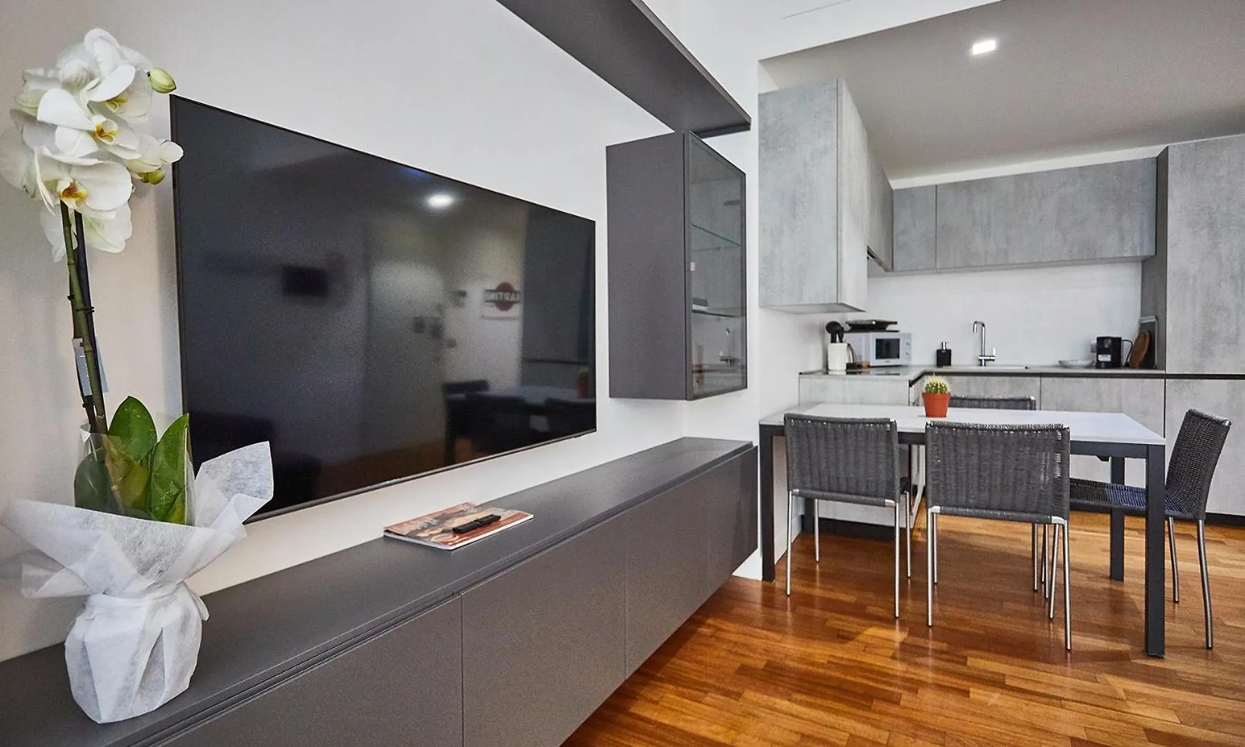 Moderno Trilocale Moscova Brera Apartment Milan