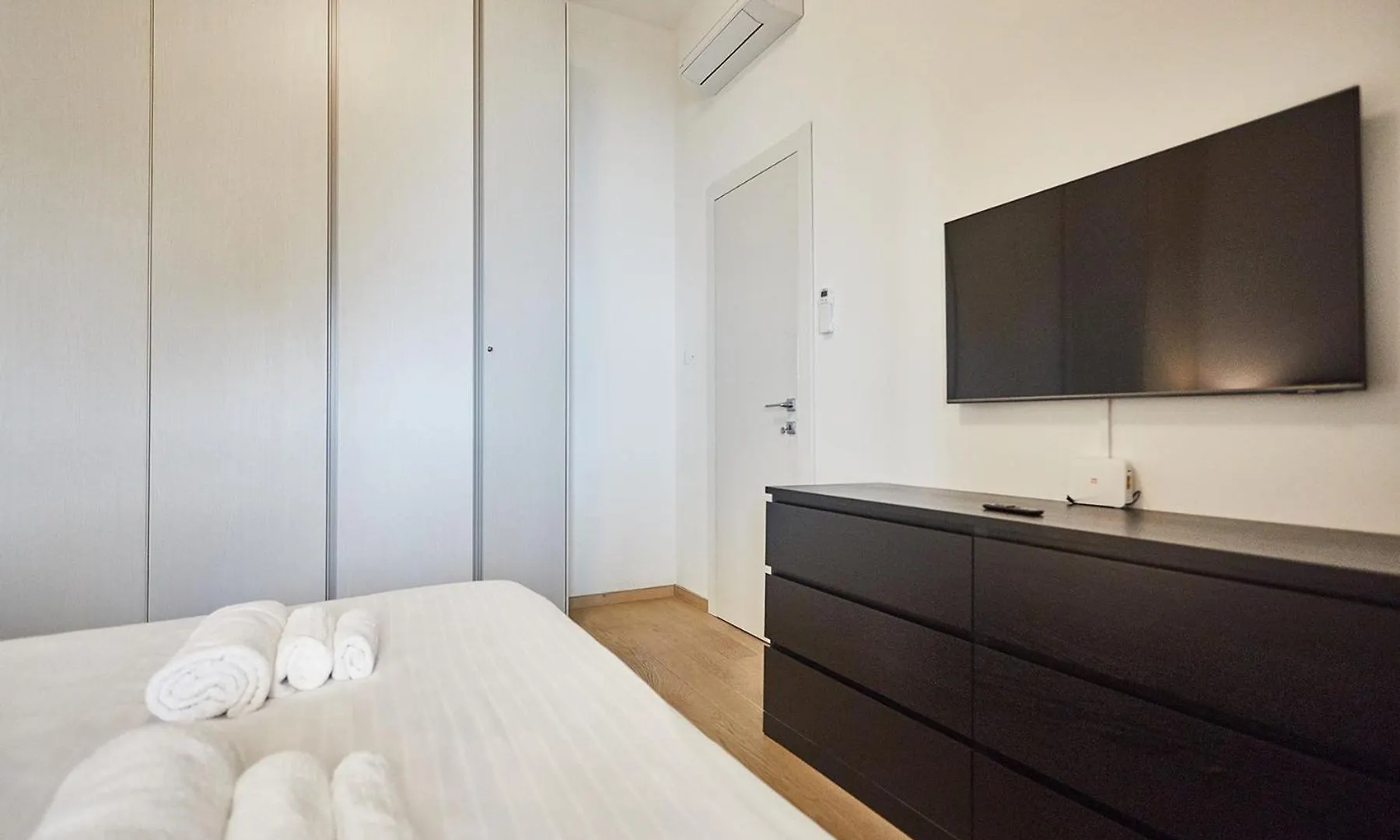 Moderno Trilocale Moscova Brera Apartment Milan Italy